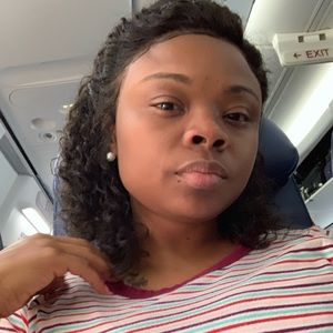 Meet your Posher, Adriane